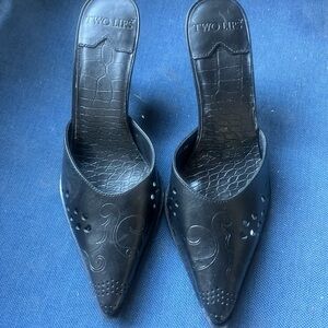 Two Lips Black Leather Mules